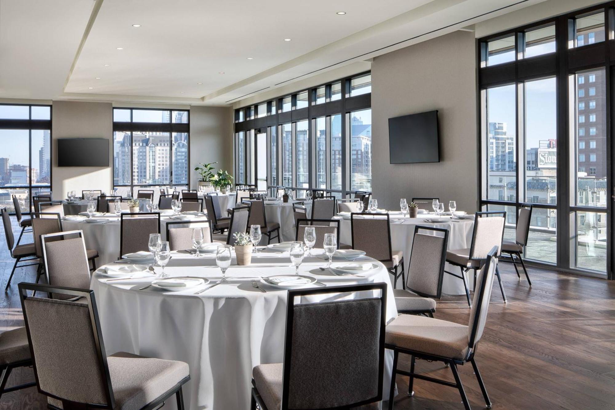 Marriott Dallas Uptown Экстерьер фото